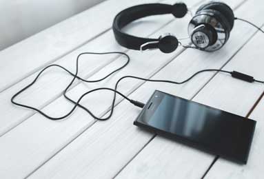 2026年3月12日：腾讯QQ风控又升级了？摇滚QQ靓号网告诉你如何选“抗封”靓号，十年经验干货来了